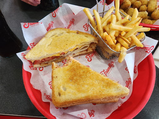 Photo of Friendly's - 562 N Main St, East Longmeadow, MA 01028