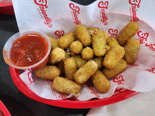 Photo of Friendly's - 562 N Main St, East Longmeadow, MA 01028