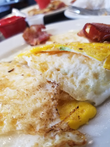 Photo of Friendly's - 562 N Main St, East Longmeadow, MA 01028