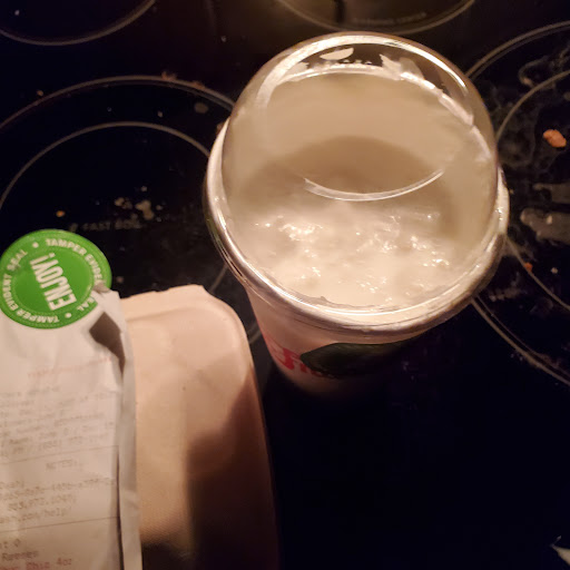 Photo of Friendly's - 562 N Main St, East Longmeadow, MA 01028