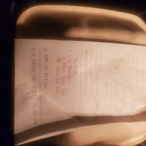 Photo of Friendly's - 562 N Main St, East Longmeadow, MA 01028