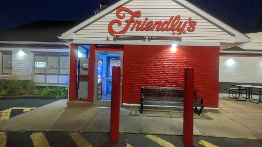 Photo of Friendly's - 562 N Main St, East Longmeadow, MA 01028