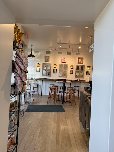 Photo of Hampton Chutney Co. - 107 Newtown Ln, East Hampton, NY 11937