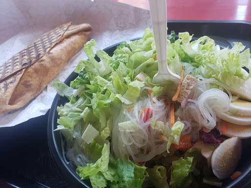 Photo of Longboards Wraps & Bowls - 106 S 7th St, St Joseph, MO 64501