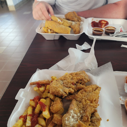 Photo of GATOR FISH N' CHICKEN - 2105 Osborne Rd, St Marys, GA 31558