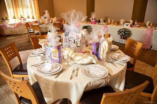 Photo of Ike's Restaurant - 38550 Van Dyke Ave, Sterling Heights, MI 48312