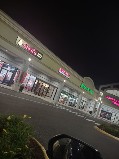 Photo of Shah's Halal Food East Hartford - 265 Ellington Rd e530, East Hartford, CT 06108