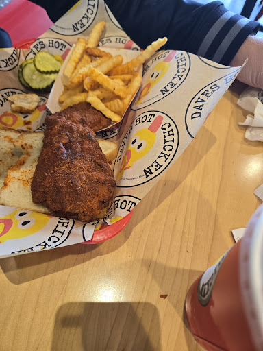 Photo of Dave's Hot Chicken - 2674 S Oneida St, Ashwaubenon, WI 54304