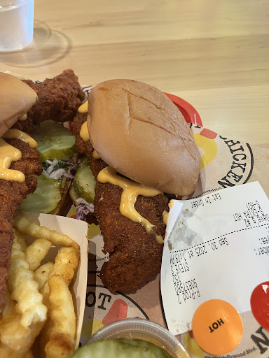 Photo of Dave's Hot Chicken - 2674 S Oneida St, Ashwaubenon, WI 54304