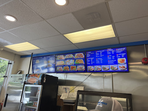 Photo of MUNCHIES THE HALAL SPOT - 2523 Pennsylvania Ave. SE, Washington, DC 20020