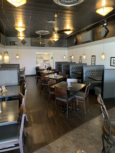 Photo of Saratoga Restaurant - 431 Wabash Ave, Terre Haute, IN 47807