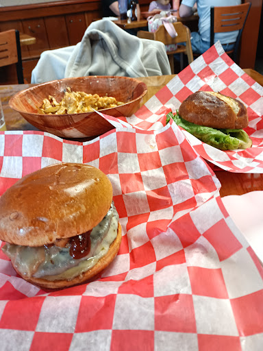 Photo of Benchwarmers Restaurant and Delivery - 105 Allen St, Tiffin, OH 44883