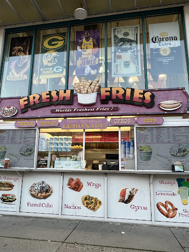 Photo of Fresh Fries Worlds Freshest Fries ! - 415 Broadway, Wisconsin Dells, WI 53965