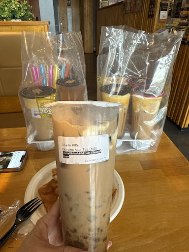 Photo of Honey Bee Tea - 429 Lafayette Ctr Dr, Manchester, MO 63011