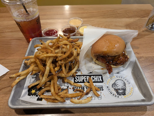 Photo of Super Chix - Tupelo, MS - 1175 W Main St Suite A, Tupelo, MS 38801