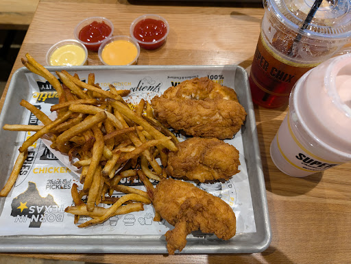 Photo of Super Chix - Tupelo, MS - 1175 W Main St Suite A, Tupelo, MS 38801