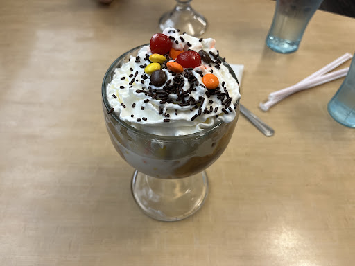 Photo of Friendly's - 1700 Burrstone Rd, New Hartford, NY 13413