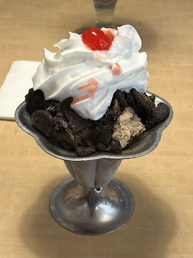 Photo of Friendly's - 1700 Burrstone Rd, New Hartford, NY 13413