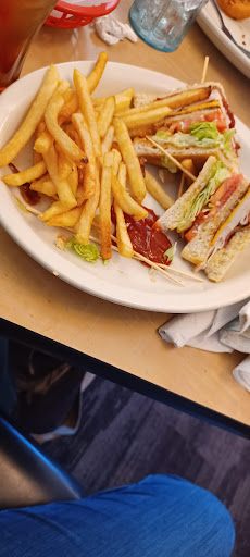 Photo of Friendly's - 1700 Burrstone Rd, New Hartford, NY 13413