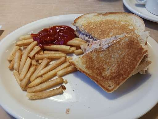 Photo of Friendly's - 1700 Burrstone Rd, New Hartford, NY 13413