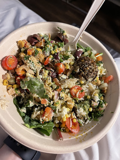 Photo of mezeh - 8101 Tysons Corner Center Space J18U, Tysons, VA 22182