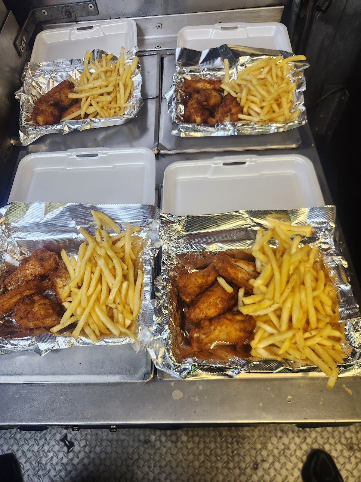 Photo of J.s Halal Gyro & Tacos - 131 Meriden Rd, Waterbury, CT 06705