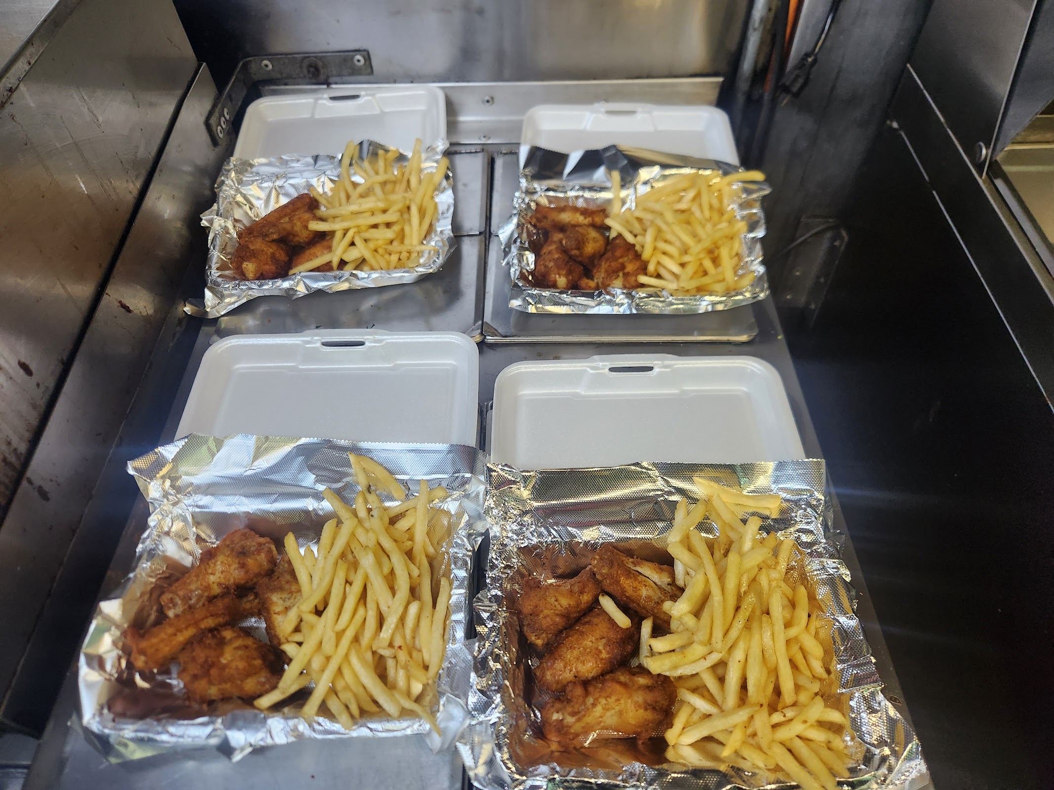 Photo of J.s Halal Gyro & Tacos - 131 Meriden Rd, Waterbury, CT 06705