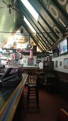 Photo of Gipper's Restaurant & Ale House - 304 Old Gate Ln, Milford, CT 06460