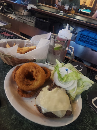 Photo of Gipper's Restaurant & Ale House - 304 Old Gate Ln, Milford, CT 06460