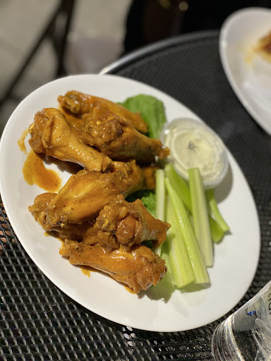 Photo of Gipper's Restaurant & Ale House - 304 Old Gate Ln, Milford, CT 06460