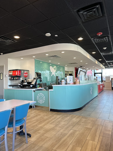 Photo of Friendly's Cafe - 291 E Main St, Westfield, MA 01085