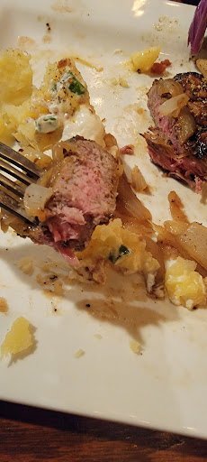 Photo of Applebee's Grill + Bar - 6 26th St W, Williston, ND 58801