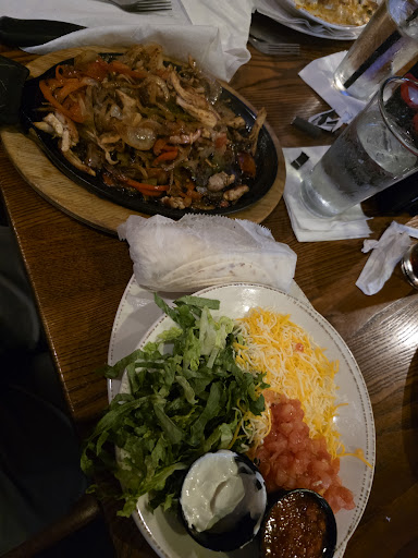 Photo of Grizzly's Wood-Fired Grill - 2207 1st St S, Willmar, MN 56201