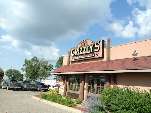 Photo of Grizzly's Wood-Fired Grill - 2207 1st St S, Willmar, MN 56201