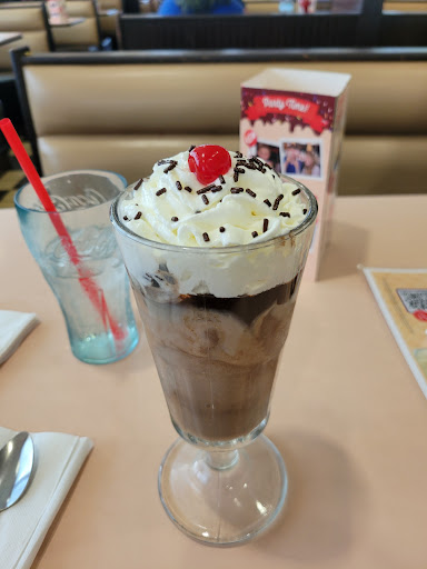 Photo of Friendly's - 2150 Lincoln Hwy, Lancaster, PA 17602