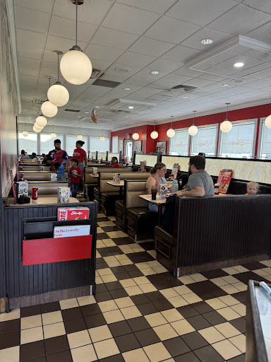 Photo of Friendly's - 2150 Lincoln Hwy, Lancaster, PA 17602