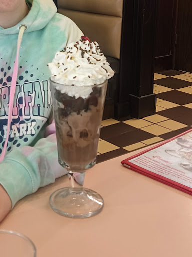 Photo of Friendly's - 2150 Lincoln Hwy, Lancaster, PA 17602