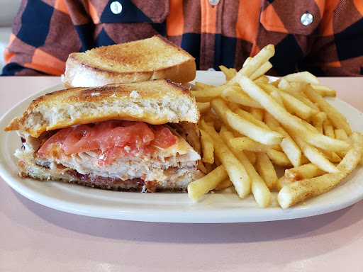 Photo of Friendly's - 2150 Lincoln Hwy, Lancaster, PA 17602